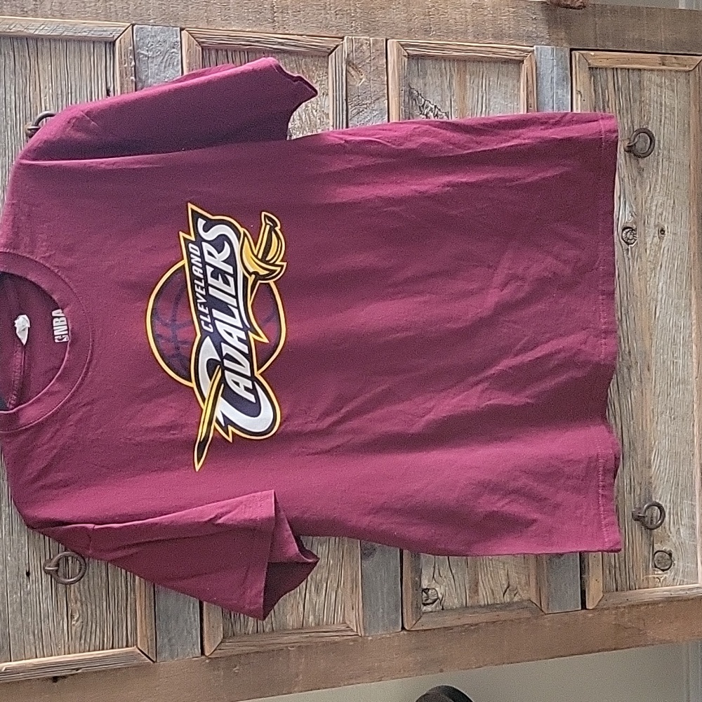 NBA Cleveland Cavalier's "#23 King James" T-Shirt, Unisex Maroon/blue/Gold XL